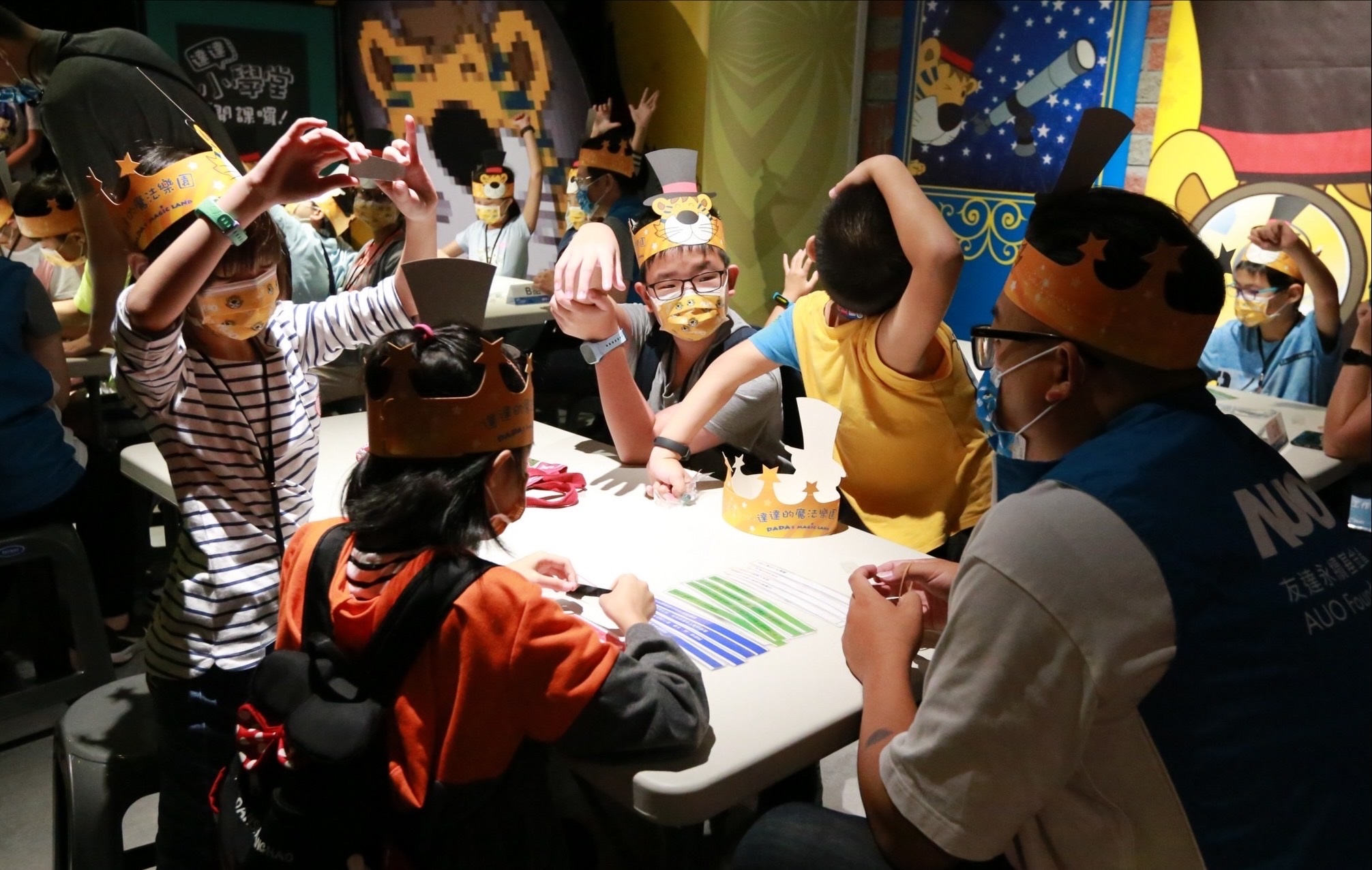 ks凯时·(中国区)官方网站以永续理念推动全人教育计划，内外结盟储备科普教育人才，荣获亚太永续行动奖社会共融面的金奖肯定