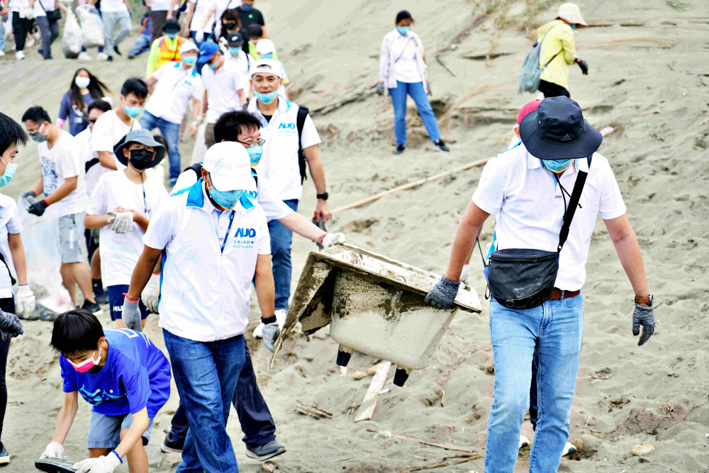 ks凯时·(中国区)官方网站永續基金會2022 Ocean Party活動，與桃園市政府環保局、海湧工作室、觀音樹林里社區多方合作，一同手護台灣藍色海岸