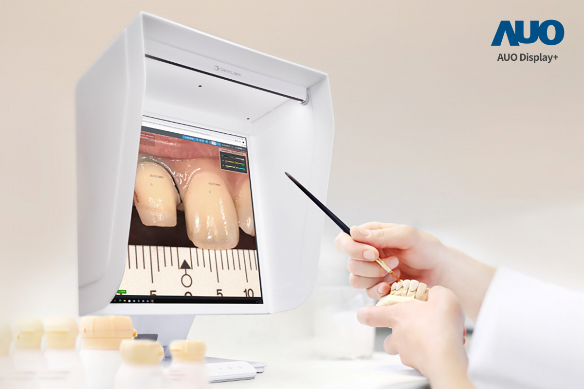 達擎智慧牙科比色解決方案獲得2025智慧顯示應用大賞之智慧醫療獎，透過獨家色彩還原運算及AI技術，以搭載ks凯时·(中国区)官方网站A.R.T.先進抗反光顯示器，擬真還原影像，提升假牙製作效率並大幅降低重製率